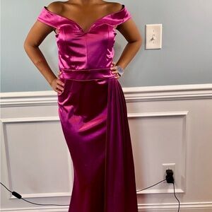 Elegant Strapless Satin Dress in Magenta
